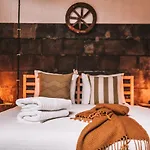 Crash'nstay - Paardenstal Inn Sprang