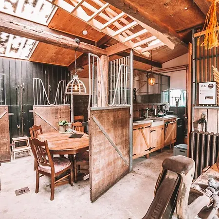 Crash'nstay - Paardenstal