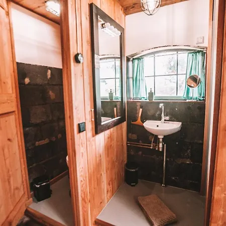 Crash'nstay - Paardenstal イン Sprang