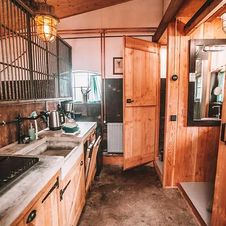 Crash'nstay - Paardenstal