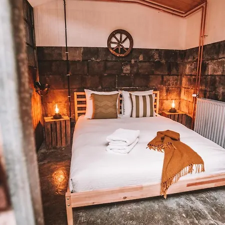 Crash'nstay - Paardenstal Sprang