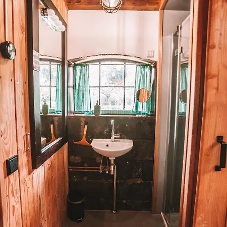 Crash'nstay - Paardenstal * Sprang