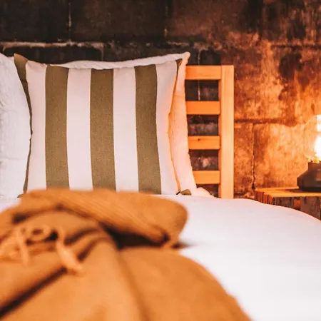 Crash'nstay - Paardenstal イン