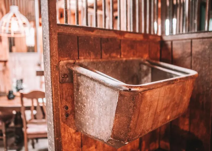 Crash'nstay - Paardenstal Estalagem *