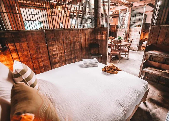 Penzion Crash'nstay - Paardenstal *