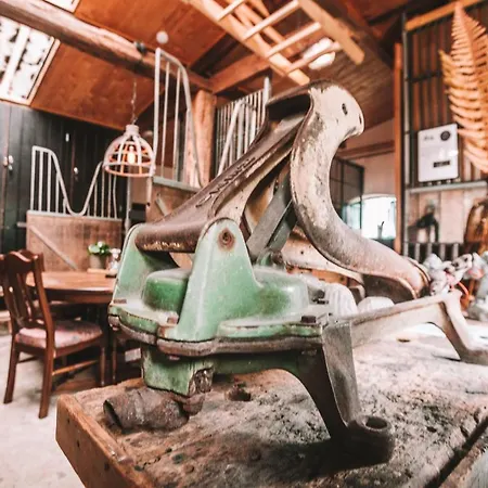 Crash'nstay - Paardenstal Värdshus Sprang