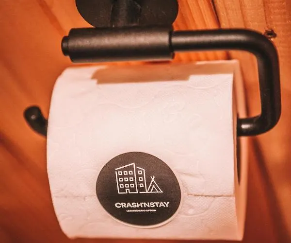 Crash'nstay - Paardenstal Värdshus Sprang